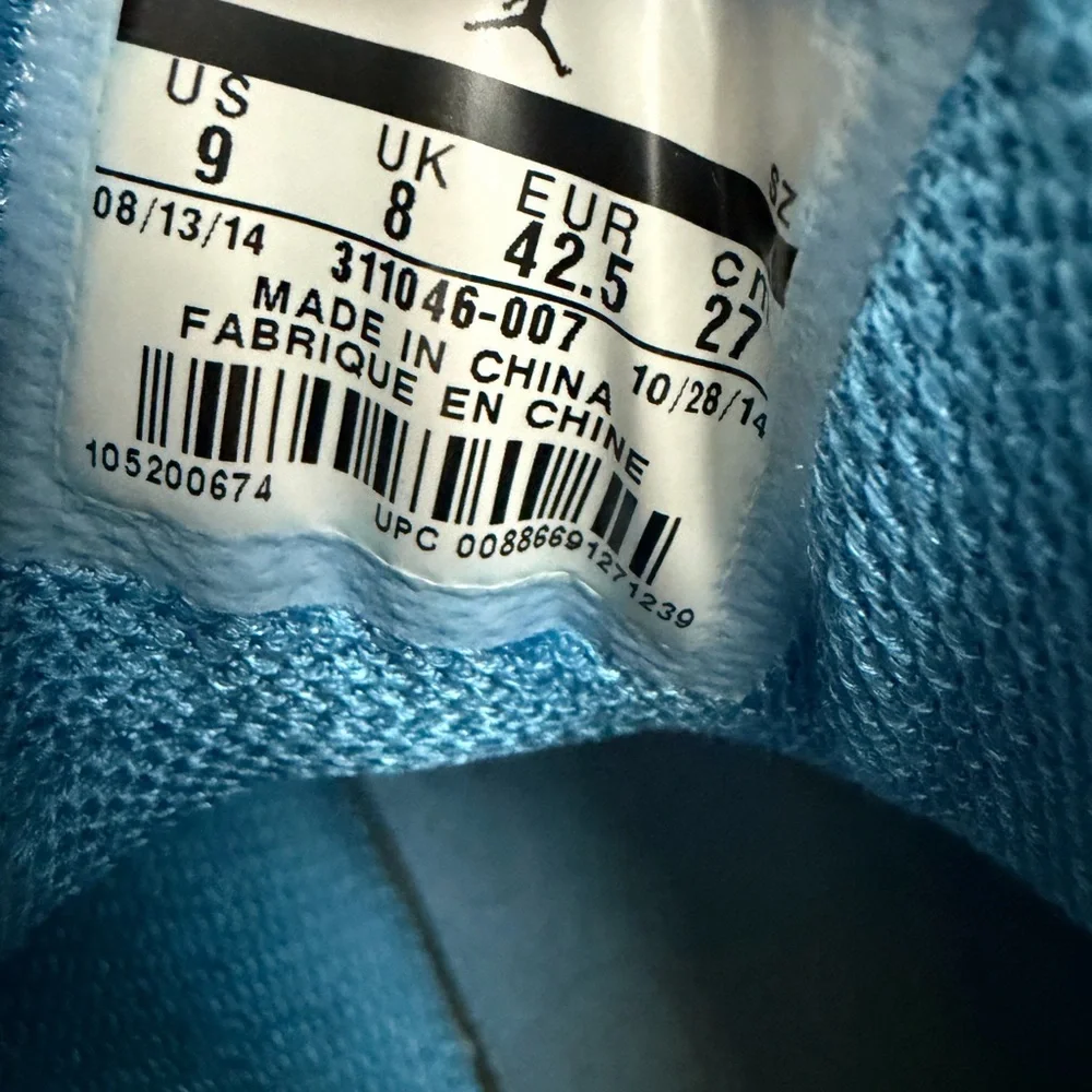 Nike Air Jordan Dub Zero sneakers in Wolf Grey and University Blue